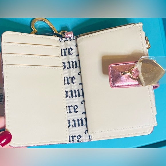 Juicy Simply perfect tab card wallet NWT - Picture 4 of 6